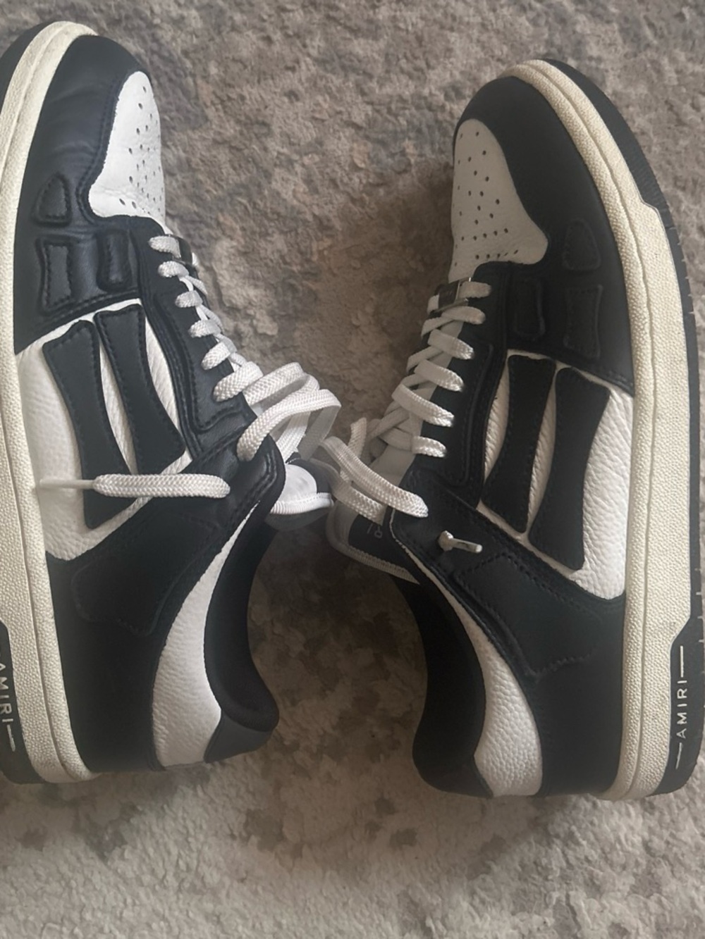 AMIRI Men's Black and White Low-Top Sneakers